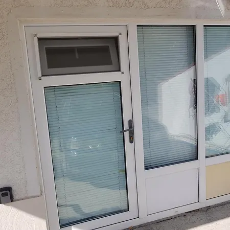 Treti Mart South Apartment Primorsko