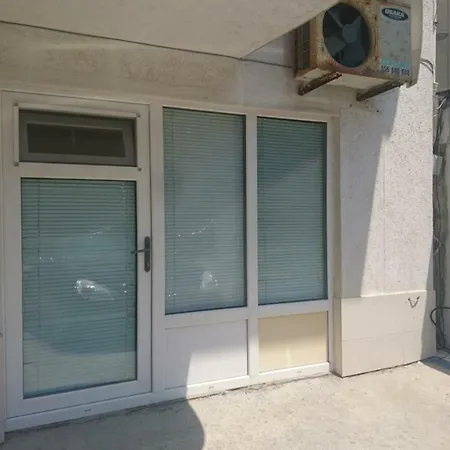 Apartment Treti Mart South