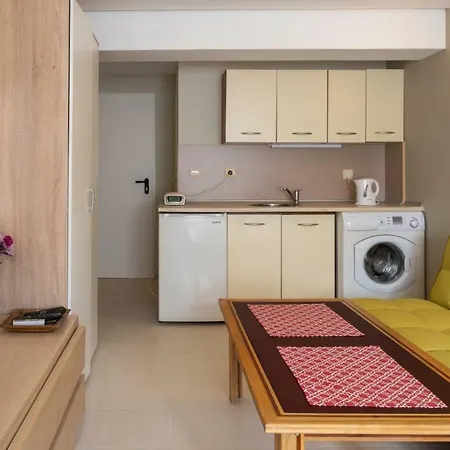 Treti Mart South Apartment