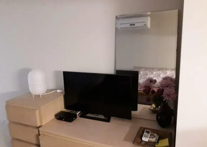 Апартамент Treti Mart South Приморско