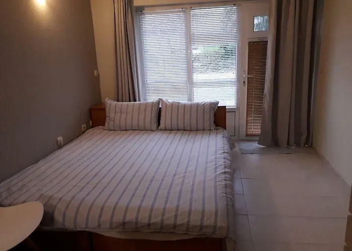 Treti Mart South Апартамент *